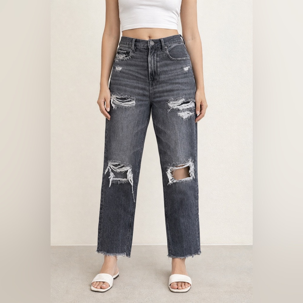 AMERICAN EAGLE OUTFITTERS || Distressed Black/Gray Washed Jeans. Sz. 6R